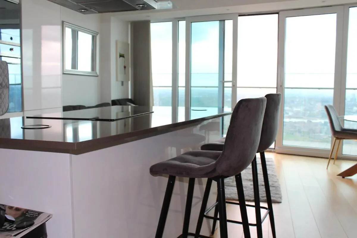 Luxurious Modern Canary Wharf Apt - London Views United Kingdom